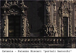 Catania, Palazzo Biscari, portali Barocchi, da turismo.provincia.ct.it