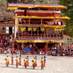 Buthan festival, Viaggi Levi